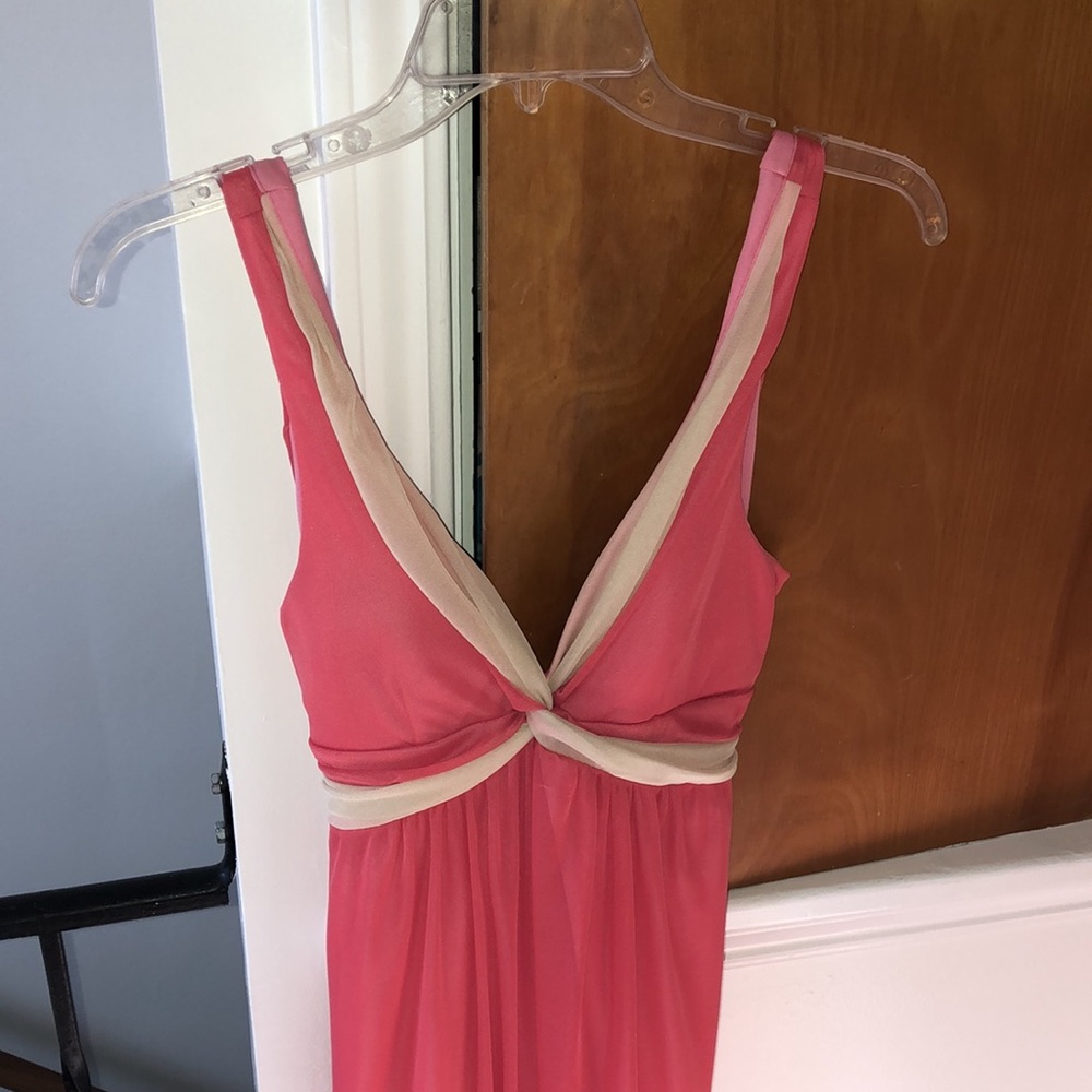 Cute and flowy dress size small